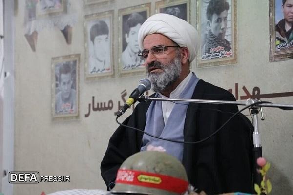 از فرصت دهه فجر برای تبیین ارزش‌های انقلاب اسلامی استفاده کنیم