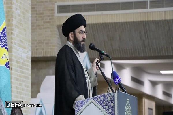 بیان دستاوردهای انقلاب اسلامی با شجاعت انجام شود