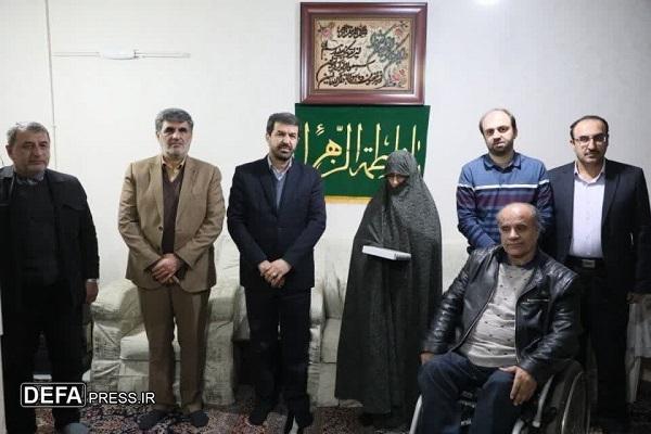 دیدار استاندار همدان با خانواده شهیدان «دیباج» +تصاویر