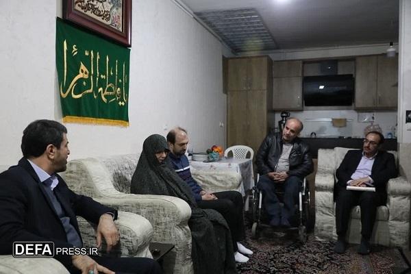 دیدار استاندار همدان با خانواده شهیدان «دیباج» +تصاویر