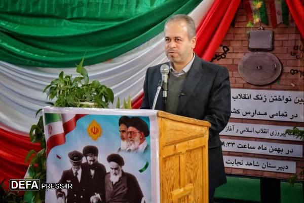 دشمن تمام تلاش خود را برای تضعیف امید مردم به کار گرفته است
