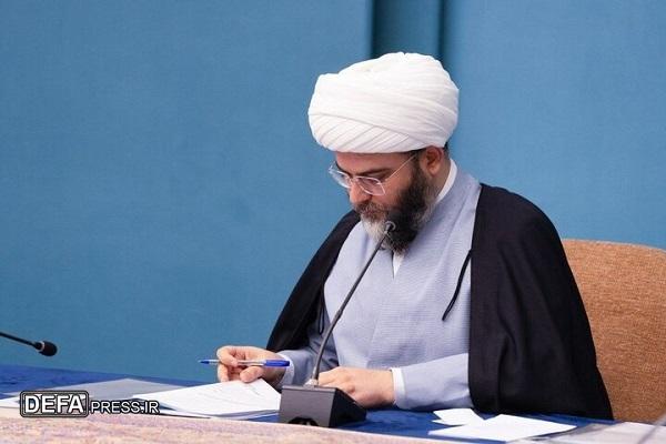حجت‌الاسلام و المسلمین قمی: هر کسی به مقدسات الهی دست‌درازی کند، خوار و ذلیل خواهد شد