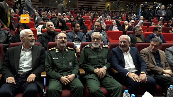 فیلم/ تجلیل از پاسداران و جانبازان آزاده در همایش «نسل آفتاب»