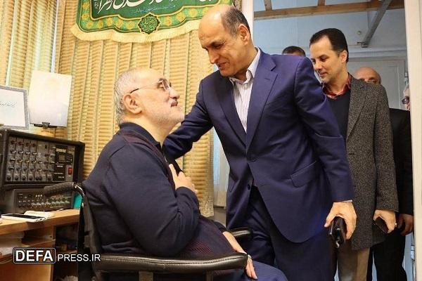 دیدار استاندار گیلان با خانواده شهید و جانبازان دوران انقلاب