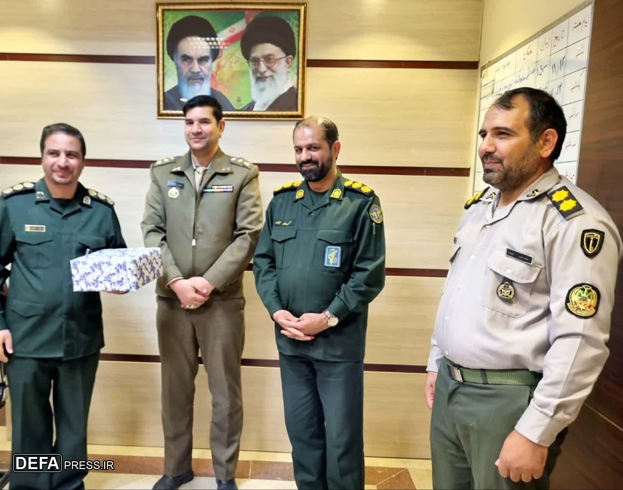 دیدار نمایندگی نیروی زمینی ارتش استان یزد با مدیرکل حفظ آثار به مناسبت پاسداشت روز پاسدار+تصاویر دیدار نمایندگی نیروی زمینی ارتش استان یزد با مدیرکل حفظ آثار به مناسبت پاسداشت روز پاسدار+تصاویر