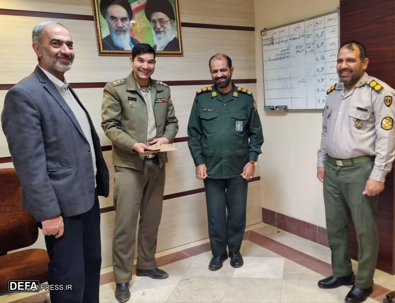 دیدار نمایندگی نیروی زمینی ارتش استان یزد با مدیرکل حفظ آثار به مناسبت پاسداشت روز پاسدار+تصاویر دیدار نمایندگی نیروی زمینی ارتش استان یزد با مدیرکل حفظ آثار به مناسبت پاسداشت روز پاسدار+تصاویر