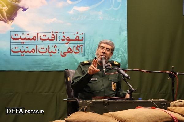 نقش سپاه در عرصه های مختلف تأثیرگذار است، دشمن ما به دنبال تسخیر اذهان هست