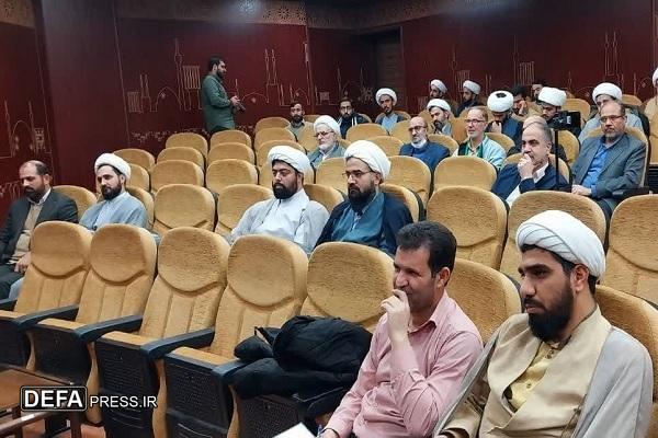 آغاز دوره آموزشی راویان دفاع مقدس در یزد با حضور ۶۰ نفر+تصاویر