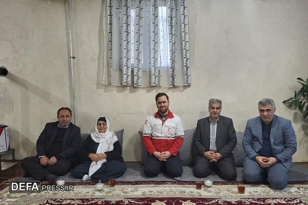 دیدار مدیرکل بنیاد شهید و امورایثارگران آذربایجان غربی با خانواده شهدا در ارومیه