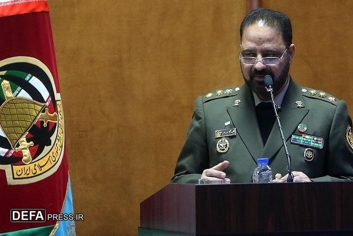 رئیس اداره قرآن، عترت و نماز سازمان عقیدتی سیاسی آجا: برنامه‌های گسترده ارتش در راستای ارتقای بیش از پیش منزلت نماز/ بیش از هزار همایش سراسری نماز در تمامی یگان‌های ارتش برگزار شده است