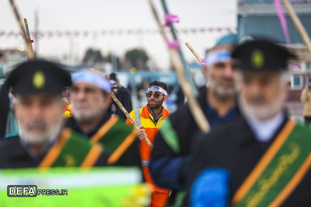 آئین جاروکشی صحن مسجد جمکران در آستانه جشن بزرگ نیمه شعبان + تصاویر
