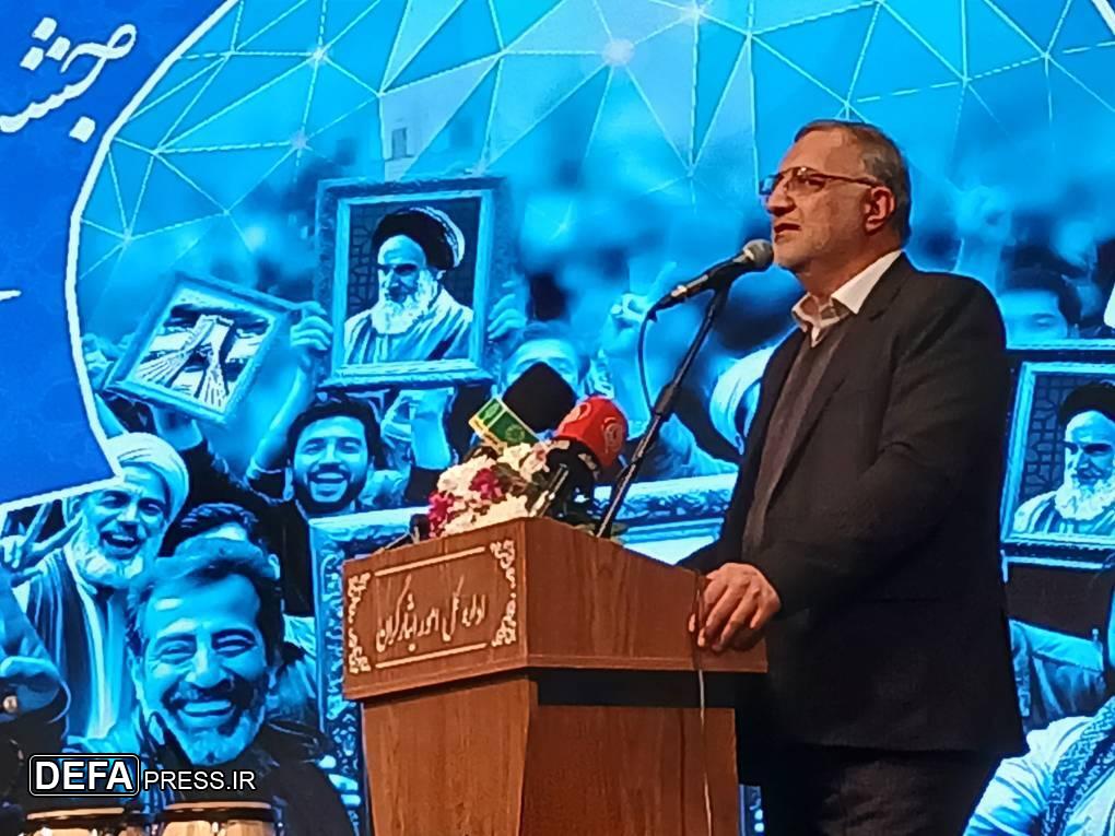 تحول در کالبد و روح شهر تهران با تاسی برهمت بلند ایثارگران شدنی است.