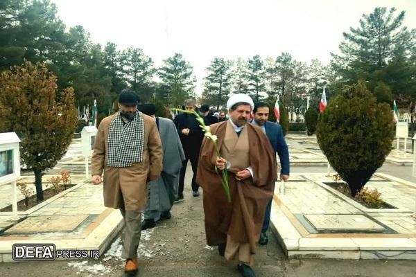رئیس شورای قضایی خراسان رضوی به شهدای بهشت رضا ادای احترام کرد