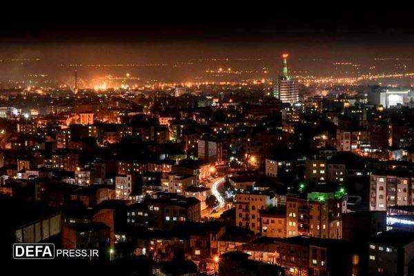نورافشانی آسمان فرودگاه گرگان در شب ۲۲ بهمن