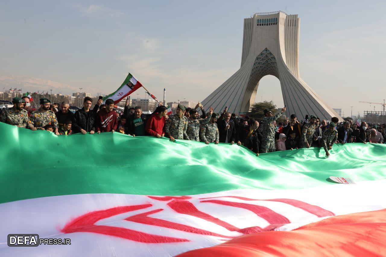 ۲۲ بهمن عهدی تاریخ‌ساز میان ملت بصیر و انقلاب اسلامی است