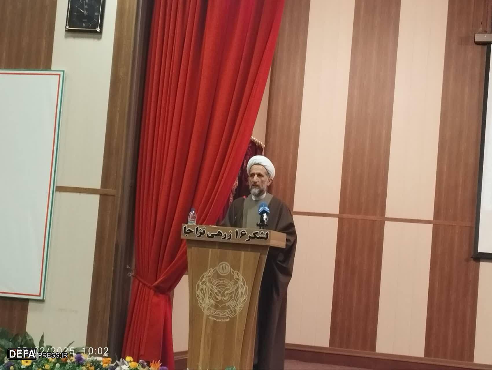 آیت الله مظفری: نیروهای مسلح در تأمین امنیت کشور نقش حیاتی دارند
