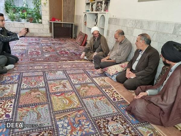 مدیر کل اوقاف کرمان با جانباز دوران مبارزات انقلاب اسلامی دیدار کرد+تصاویر