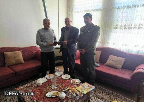دیدار نماینده آجا در حفظ آثار استان یزد با تعدادی از ایثارگران و پرسنل نیروی هوایی ارتش+تصاویر دیدار نماینده آجا در حفظ آثار استان یزد با تعدادی از ایثارگران و پرسنل نیروی هوایی ارتش+تصاویر
