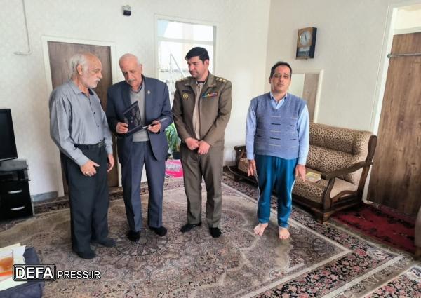 دیدار نماینده آجا در حفظ آثار استان یزد با تعدادی از ایثارگران و پرسنل نیروی هوایی ارتش+تصاویر دیدار نماینده آجا در حفظ آثار استان یزد با تعدادی از ایثارگران و پرسنل نیروی هوایی ارتش+تصاویر