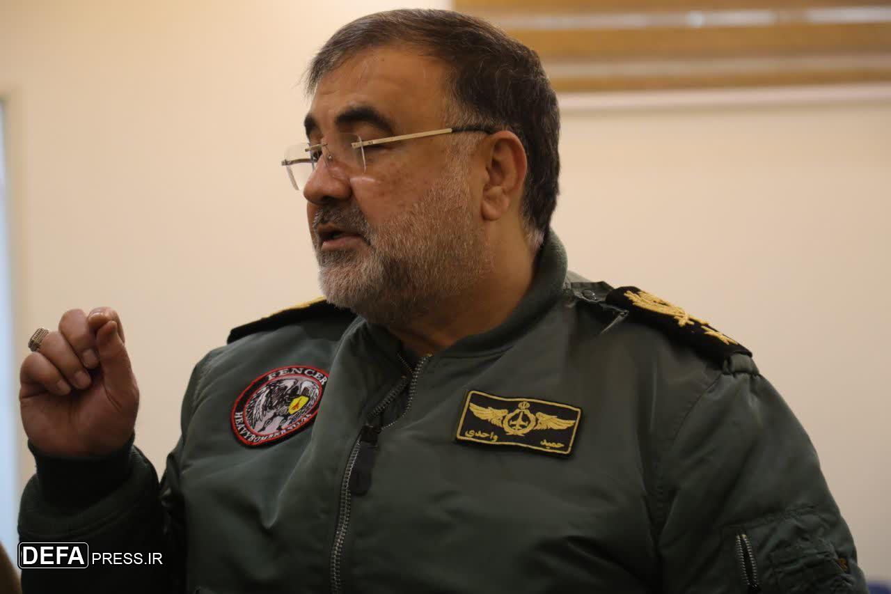 امیر سرتیپ واحدی: پهپاد راهبردی برد بلند هوا پرتاب نیروی هوایی ارتش در چرخه عملیاتی قرار گرفت/خانواده بزرگ نیروی هوایی در راهپیمایی امسال حضوری پررنگ خواهند داشت