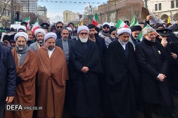 آیت‌الله مروی: مردم پای کار انقلاب هستند