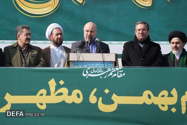 قالیباف: ملت ایران با وحدت و انسجام درمسیر اهداف انقلاب حرکت می کنند