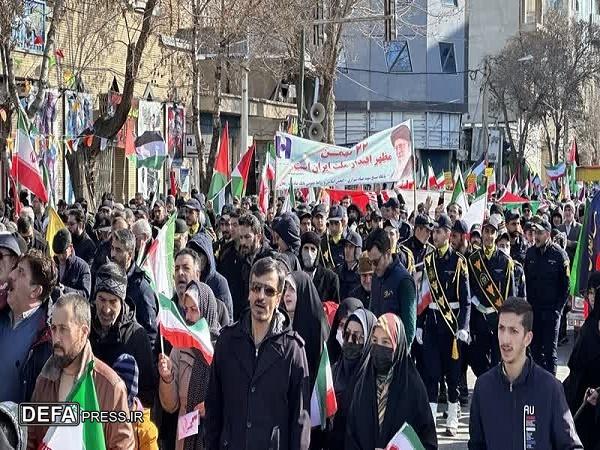 زنجانی‌ها بار دیگر پای آرمان‌های نظام و انقلاب آمدند