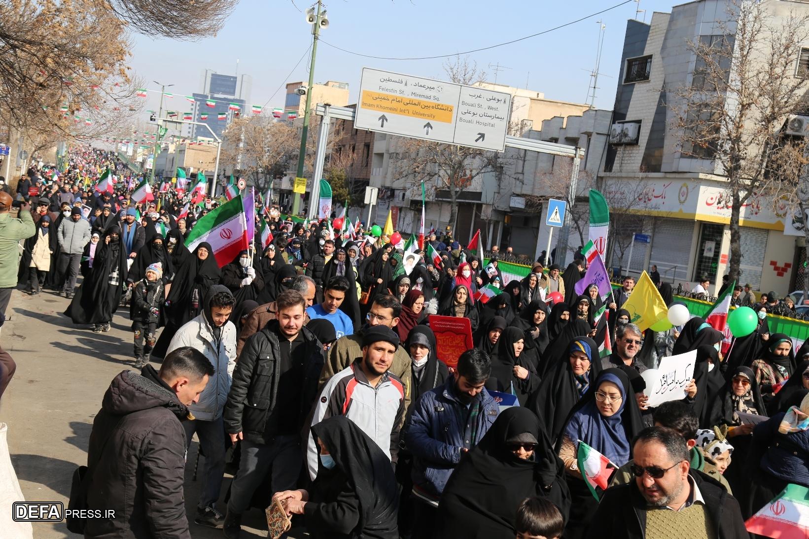 جشن بزرگ پیروزی انقلاب در قزوین جشن بزرگ پیروزی انقلاب در قزوین