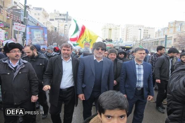 حضور فرمانده هوانیروز ارتش در راهپیمایی یوم‌الله ۲۲ بهمن مشهد+ تصاویر