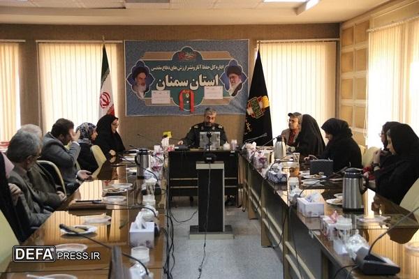 تقدیر از برگزیدگان بخش استانی جشنواره ادبی یوسف و جشنواره شعر دفاع مقدس در سمنان تقدیر از برگزیدگان بخش استانی جشنواره ادبی یوسف و جشنواره شعر دفاع مقدس در سمنان