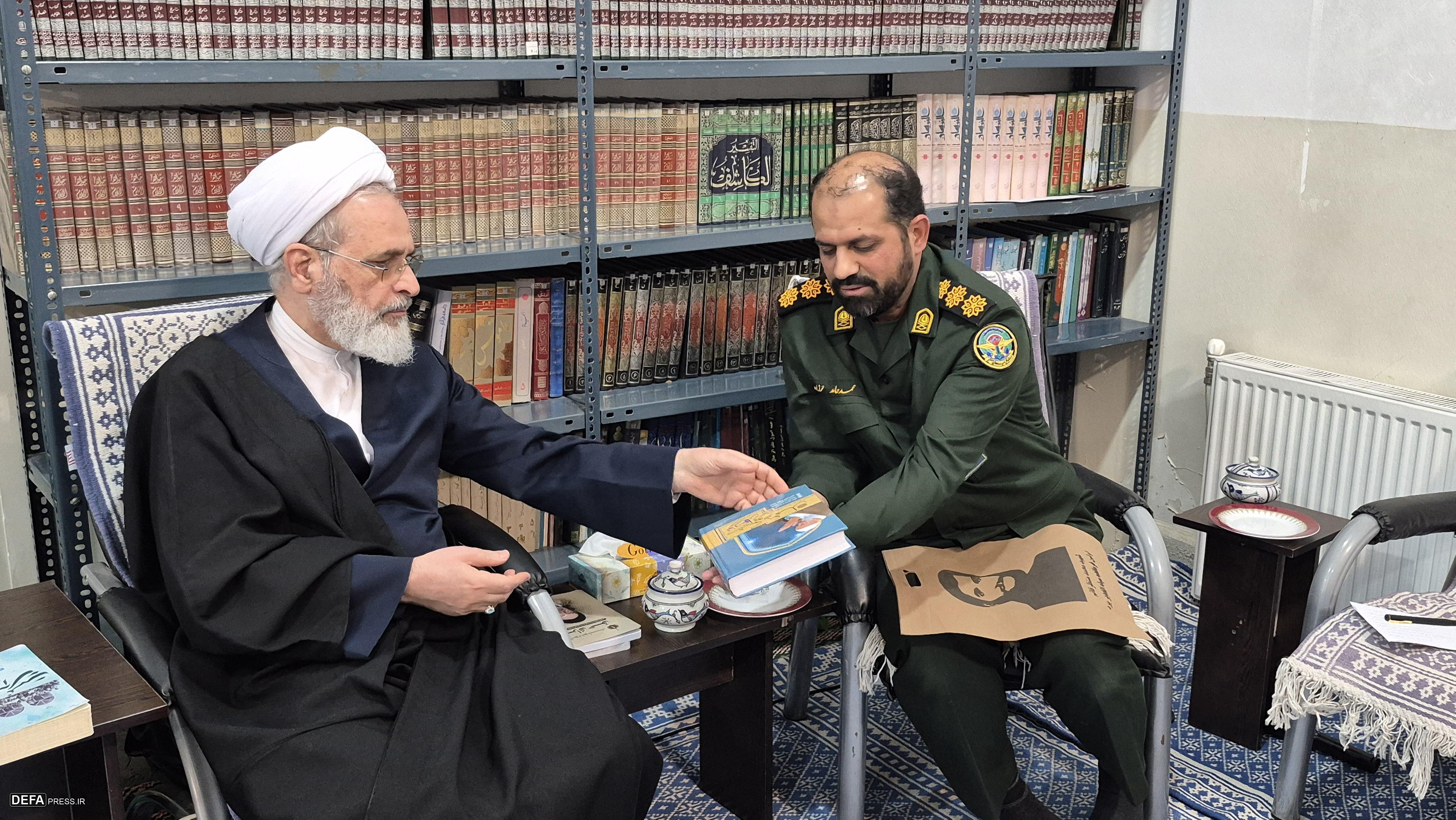 دیدار مدیرکل حفظ آثار استان یزد با آیت الله اعرافی+تصاویر