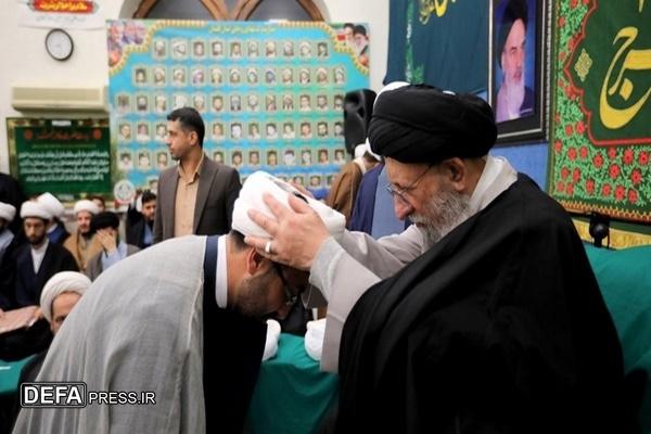 آئین عمامه‌گذاری طلاب حوزه علمیه گرگان در میلاد حضرت مهدی (عج)