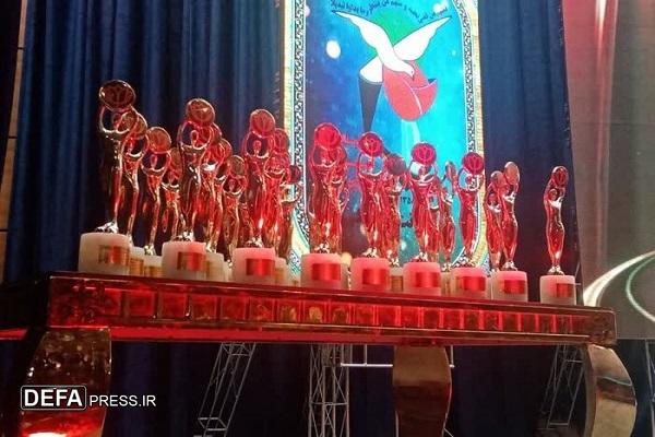 درخشش هنرمندانی کرمانشاهی در جشنواره ملی هنرهای تجسمی ایثار