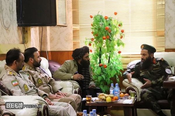 گفت‌وگوی مرزی فرمانده هنگ مرزی تایباد با کمیسار درجه ۱ افغانستان+ تصاویر 
