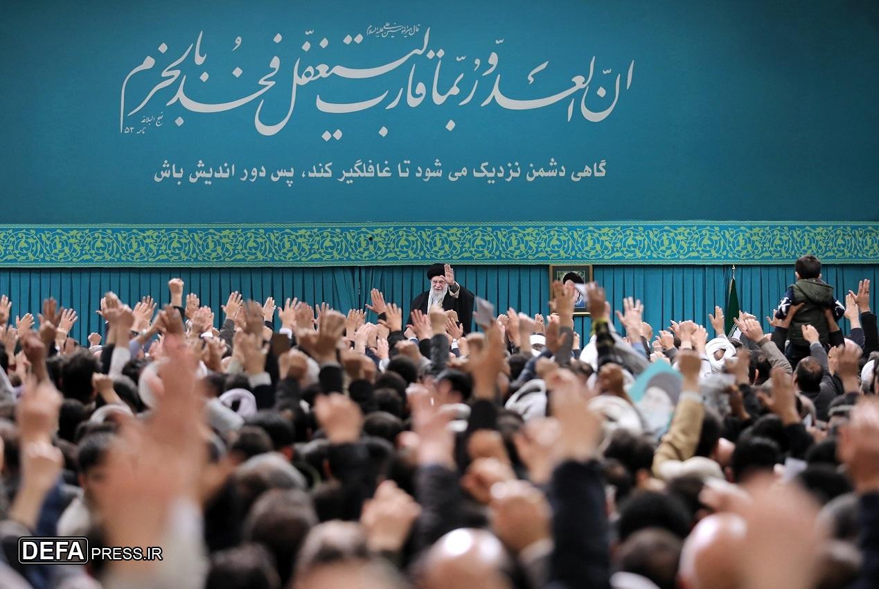 امام خامنه‌ای: تهدید نرم‌افزاری دشمن بر ملت ایران کارساز نبوده است