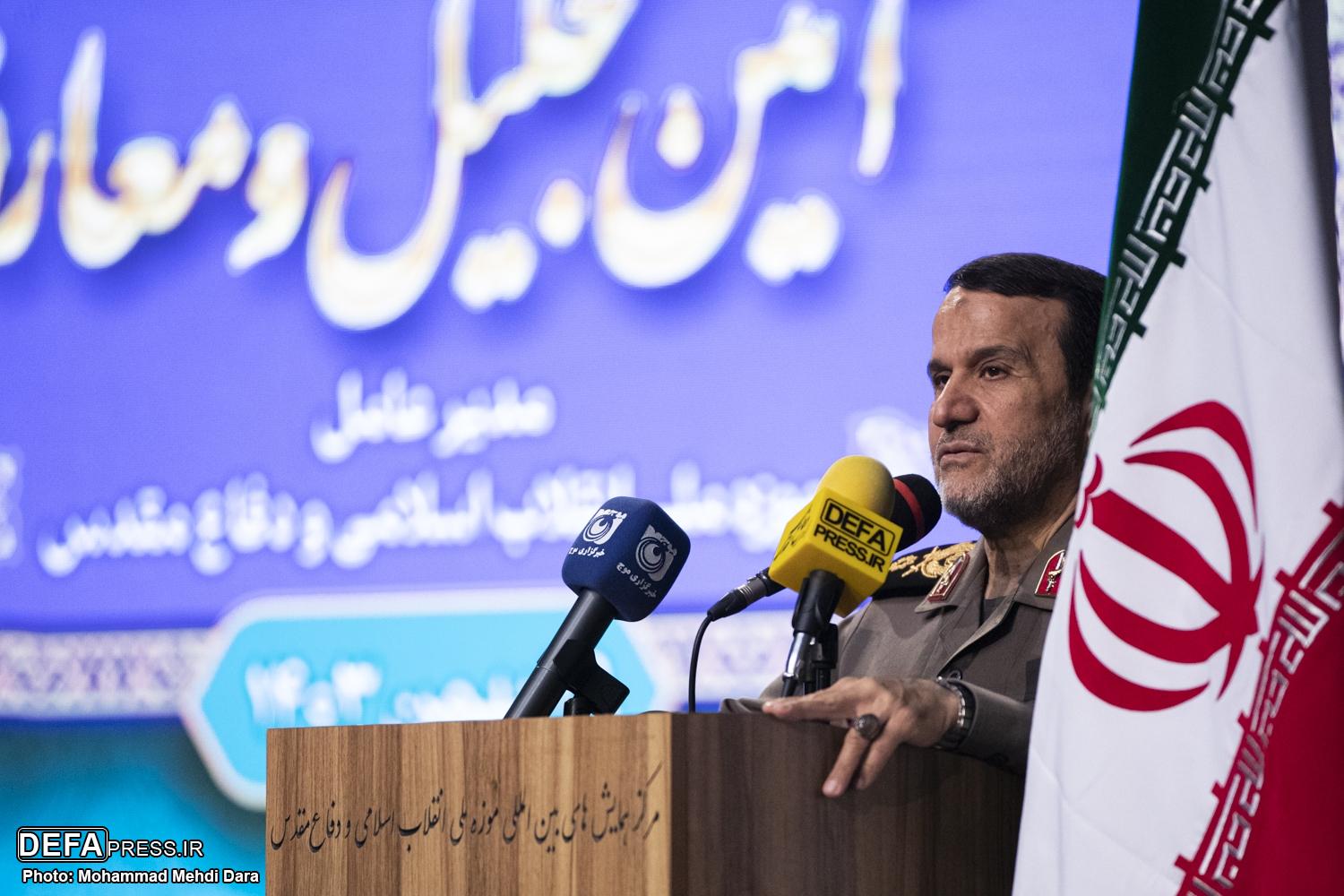 سردار کارگر: تمام دستگاه‌های دولتی و غیردولتی باید برای دفاع مقدس و مقاومت سرمایه‌گذاری کنند/ موزه ملی انقلاب اسلامی و دفاع مقدس الگویی برای موزه‌های سراسر کشور است