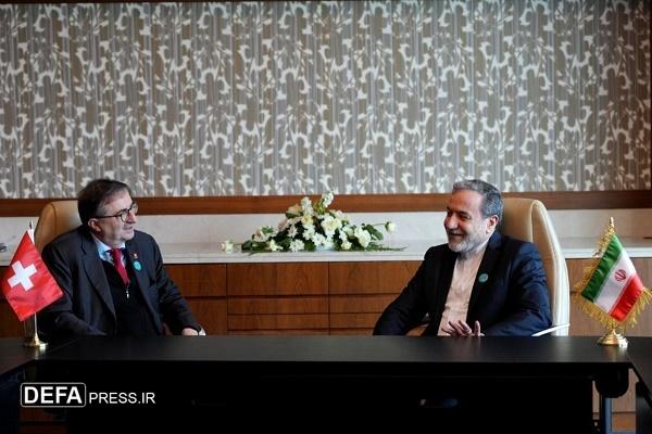 عراقچی: آماده تداوم مذاکرات با سه کشور اروپایی هستیم/ایران زبان تهدید و فشار را برنمی‌تابد