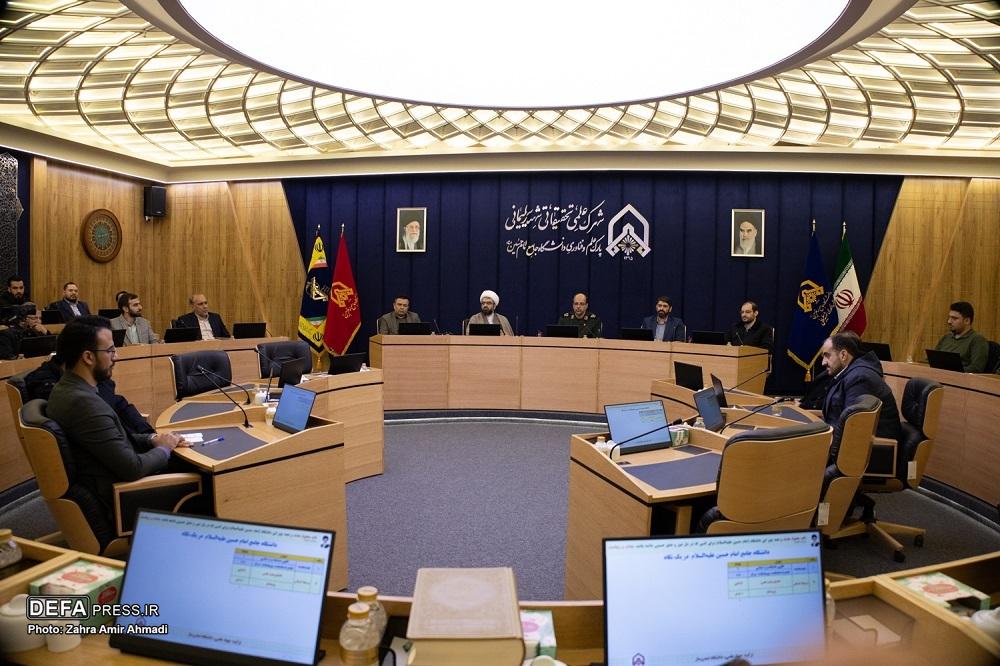 بازدید نخبگان علمی کشور و فرمانده کل سپاه از پارک علم و فناوری دانشگاه امام حسین (ع)+ تصاویر