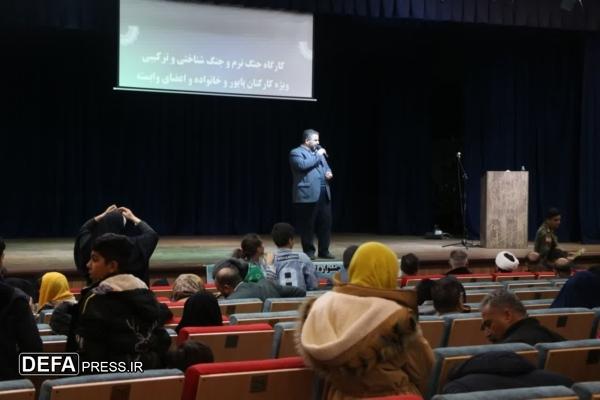 کارگاه جنگ نرم و جنگ شناختی و ترکیبی در گروه ۴۴ توپخانه نزاجا برگزار شد