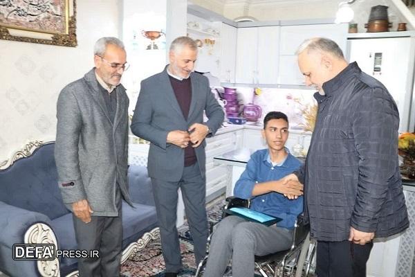 دیدار فرمانده مرزبانی فراجا با جانباز «محمدجواد رجب‌زاده» در مشهد+ تصاویر