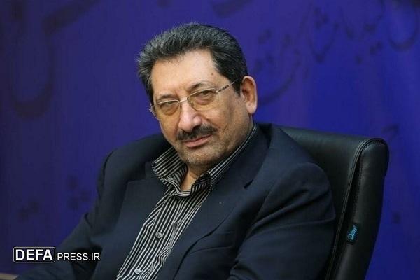 اتابک: دولت بنای بالا بردن قیمت کالا‌های اساسی را ندارد