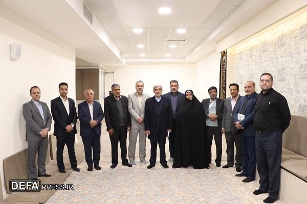 معاون وزیر آموزش و پرورش با خانواده شهید «شیخ علی ایرانمنش» دیدار کرد+تصاویر