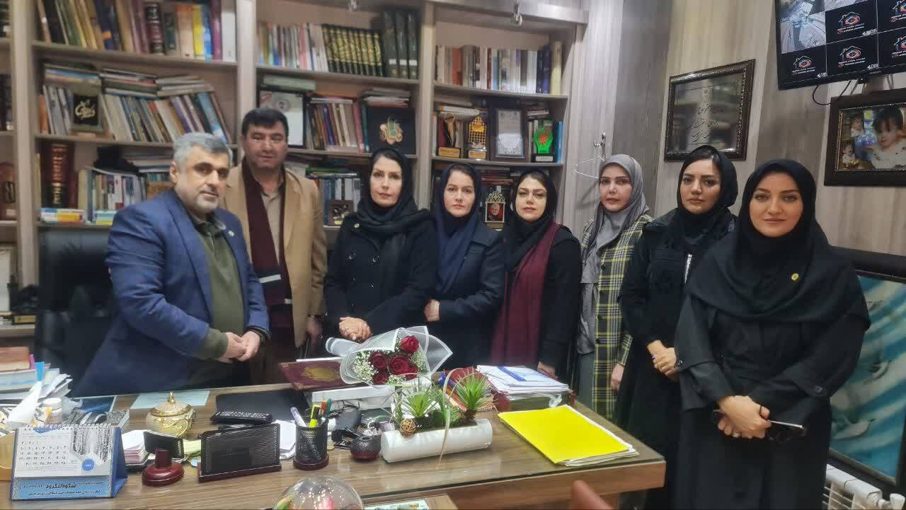 دیدار رئیس مرکز وکلای قوه قضائیه استان گیلان با اسماعیل یکتایی آزاده و جانباز هفتاددرصد لنگرودی
