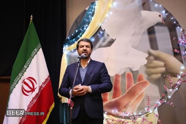 استاندار همدان: ماه رمضان فرصتی برای ایثار و کمک به همنوعان دردمند است