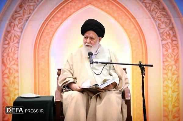 آیت‌الله علم‌الهدی: هدایت خداوند متعال نقطه مقابل منافع استکبار است