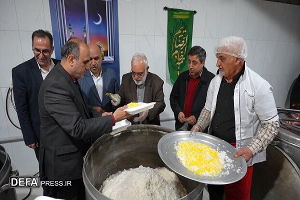 توزیع ۴۰ میلیون وعده غذای گرم و افطاری میان نیازمندان