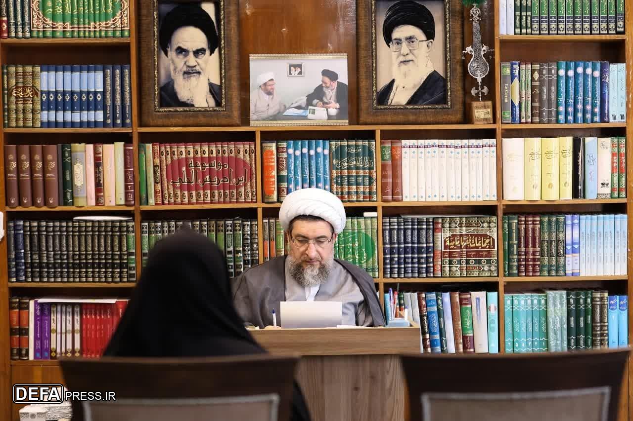 نماینده ولی فقیه در آذربایجان شرقی با مردم دیدار کرد و به حل مشکلات آنها پرداخت + تصاویر