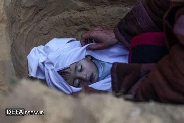 آسوشیتدپرس: کودکان غزه در نتیجه سرما و کمبود دارو می‌میرند