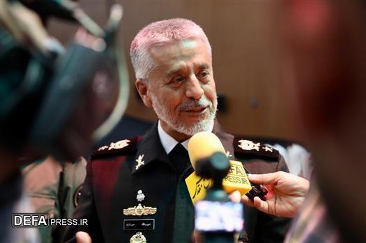دریادار سیاری: اقدامات آفندی دشمن نسبت به نوجوانان ما بسیار زیاد است