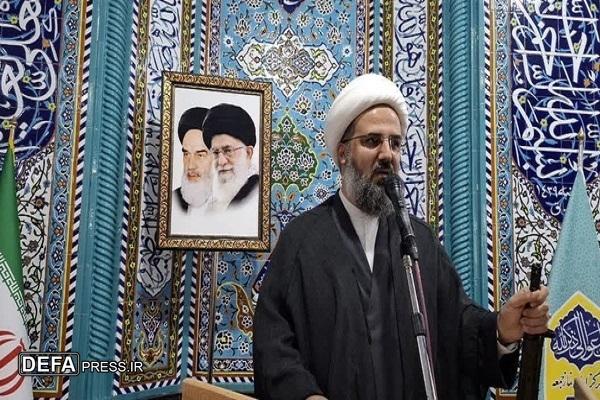 حجت الاسلام حاجی وند: آمریکا به نیرو‌های هم پیمان خود هم رحم نمی‌کند